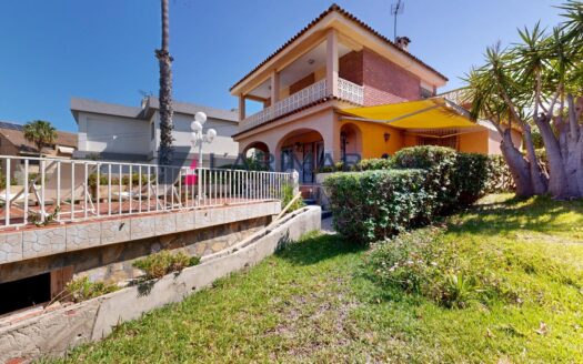 Chalet en Av Costablanca