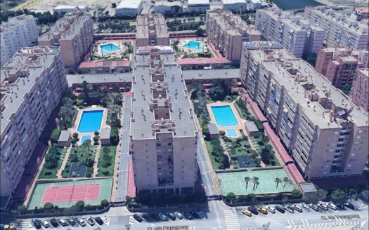Piso en venta en Alicante sin posesión.